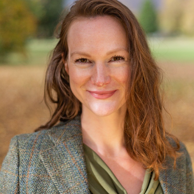 Sophia Nicholls, CEO of Sophia Nicholls Coaching, shares how Bornfrii's coaching helped her overcome self-doubt and move through uncertainty.